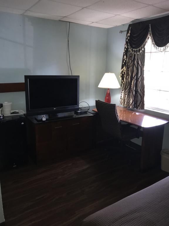 Winton Inn & Suites 반웰 외부 사진