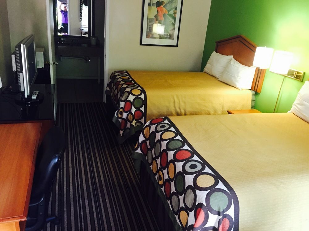 Winton Inn & Suites 반웰 외부 사진